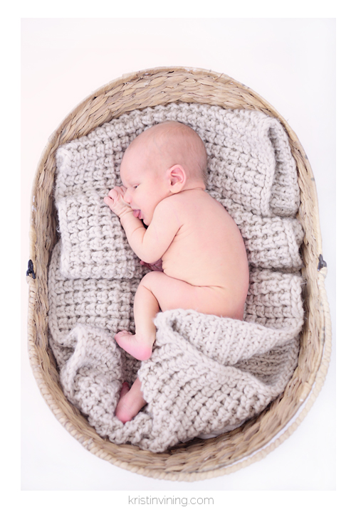 White inspired newborn portrait_Kristin Vining Photography_00002